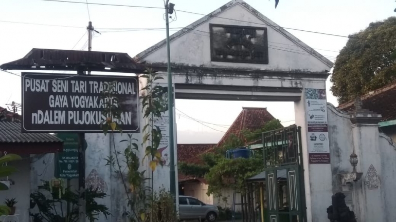 Kunjungan Kepala Dinas Perdagangan Kota Yogyakarta Ke Pasar Tradisonal Pujokusuman